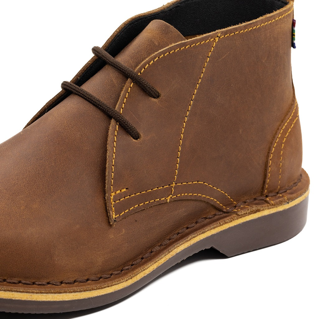 MEN&#39;S CHUKKA (BROWN SOLE)